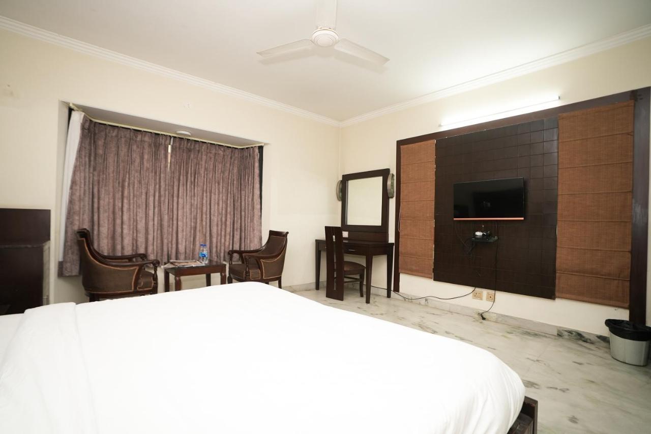 גורגאון Stay Well Hotels & Homes מראה חיצוני תמונה
